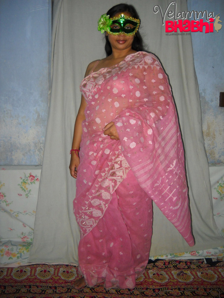 750px x 1000px - Velamma Bhabhi blessed with hot sexy figure with big tits - DesiPapa Indian  Porn